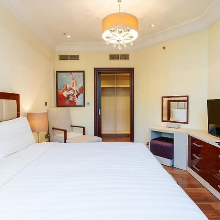 Royal Club By Rvhr, Grandeur Residence Crescent Palm Jumeirah Dubai Exterior photo
